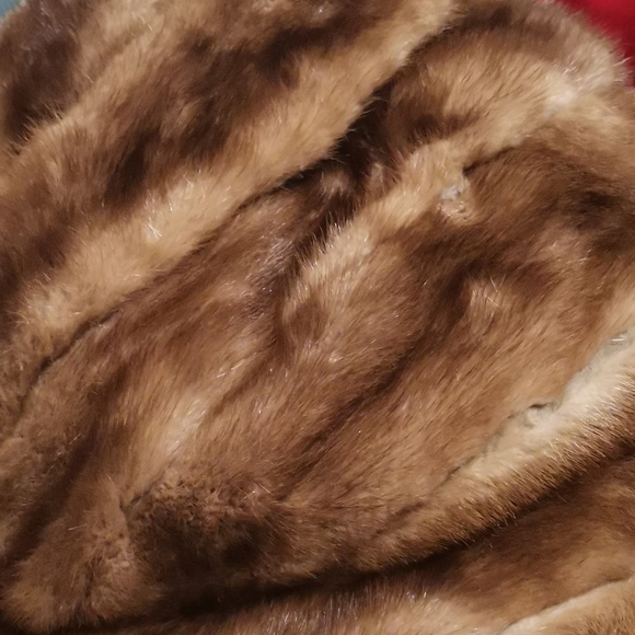 Julius Garfinkel & Co Vintage fur stole - Picture 6 of 6